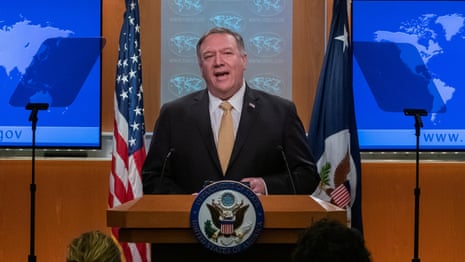 Pompeo announces softer US stance on Israel's settlements – video