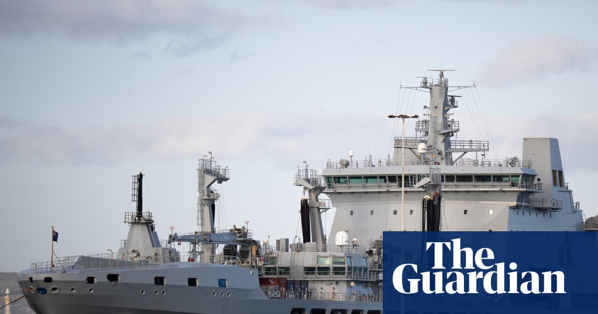 UK signs ‘rebooted’ defence agreement to protect Irish waters