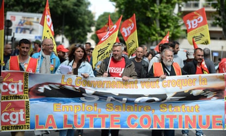 CGT union members demonstrate against the government’s proposed changes to labour laws.