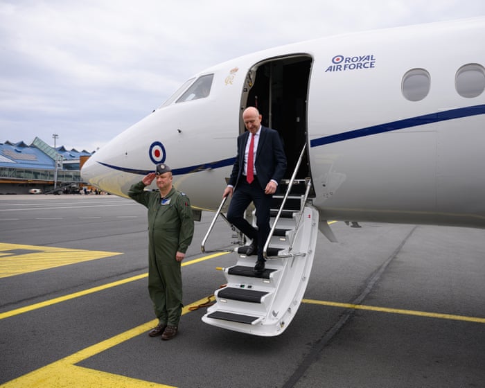 GPS jammed on RAF jet carrying UK defence secretary close to Russian border