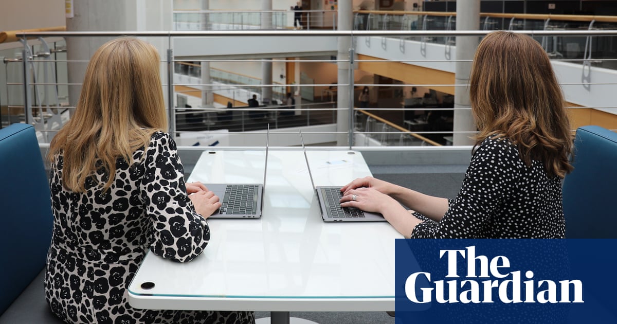‘Huge sense of pride’: the mothers who job-share counter-terrorism at GCHQ - The Guardian