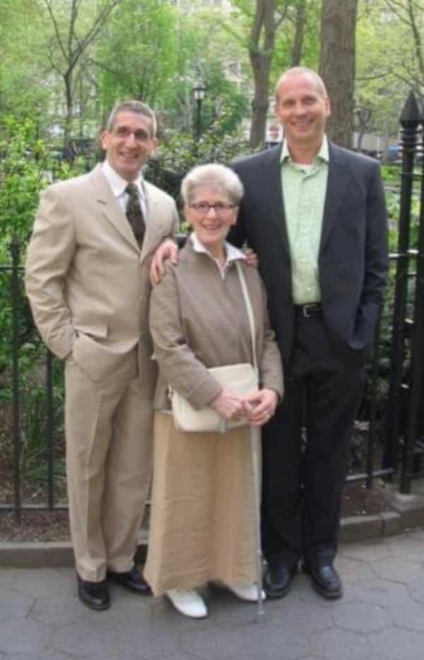 How we met: ‘I ordered a book from his shop so I could give him my phone number’ | Family 1 634