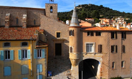 Characterful buildings in Hyères old town