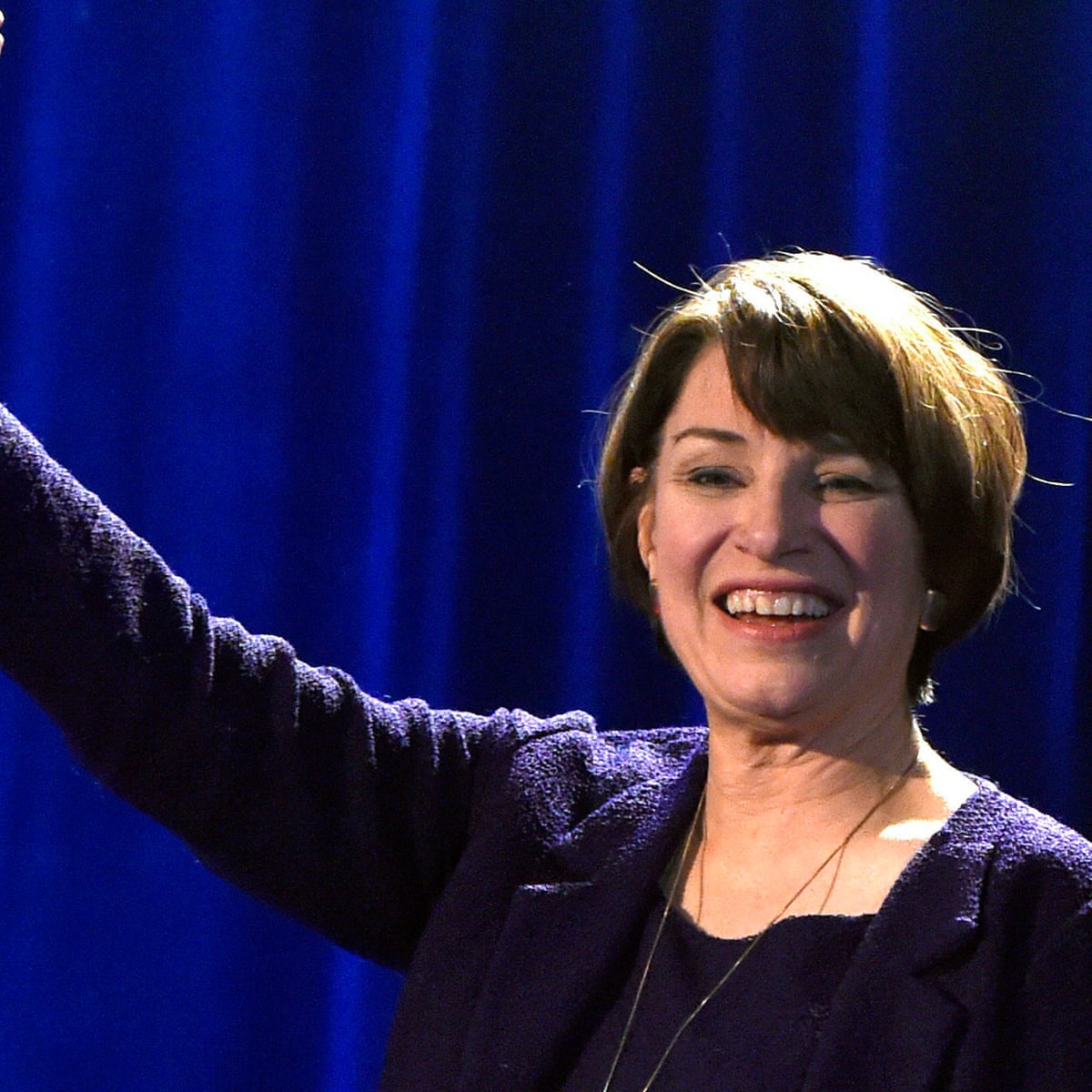 Amy Klobuchar Tells Dirty Joke About Robert Kraft Prostitution Charge Amy Klobuchar The Guardian