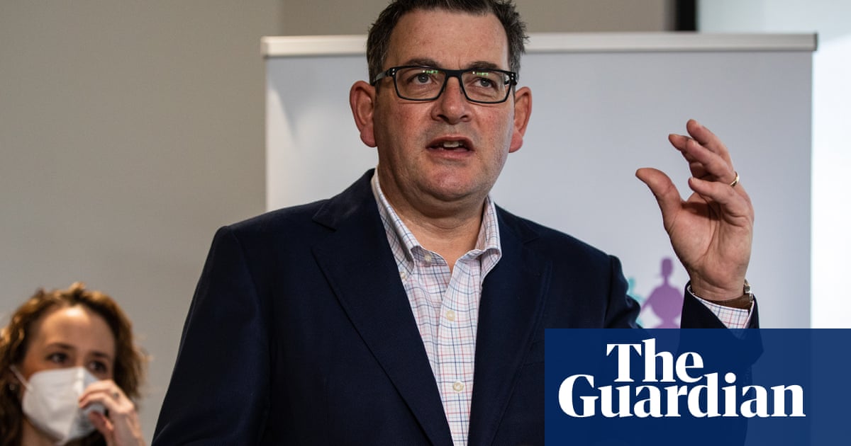 Daniel Andrews tells private healthcare groups wanting $3,000 staff bonuses to pay their own rewards