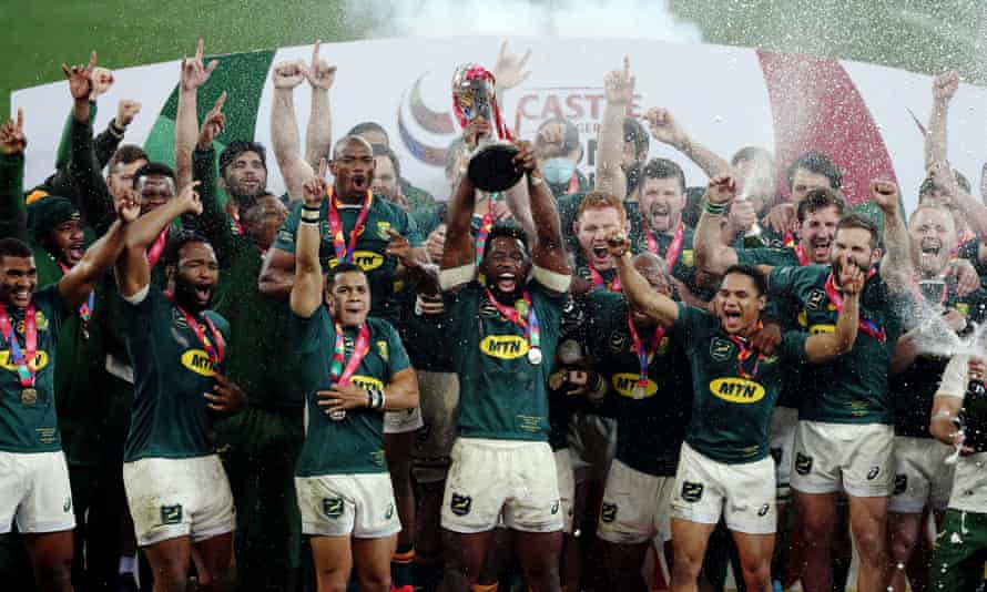 Siya Kolisi lifts the trophy after the Springboks lead to a series win