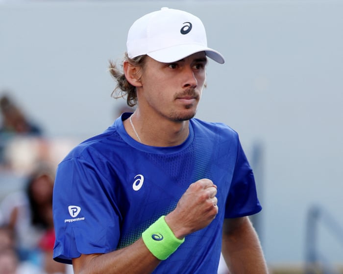 Alex de Minaur marches into US Open last 16 as Daria Kasatkina bows out