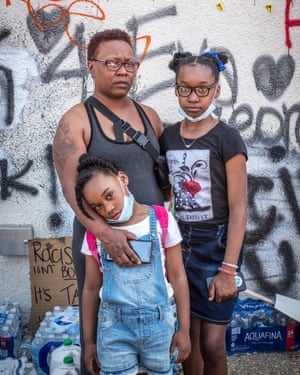 Stacey Ray with her daughters.