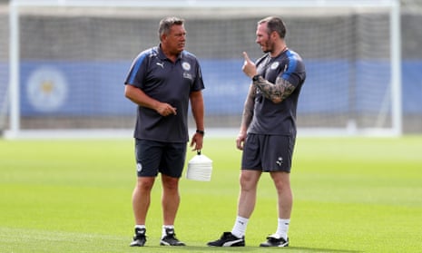 Leicester City manager Craig Shakespeare talks to new assistant Michael Appleton during pre-season training.