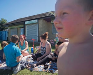Emma (Mark’s partner on left) picnicking with Kirsti and some of their chidren, Darwen. In the foreground is Anthony. June 2018