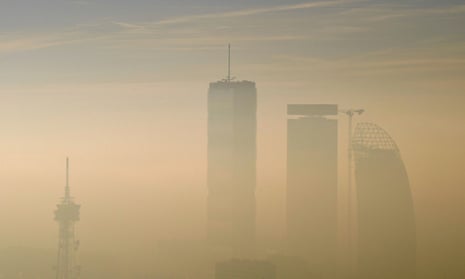 Dense smog in Milan