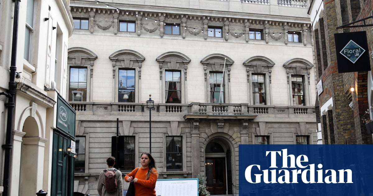 Resignations of Case and Moore prompt difficult questions for Garrick members | Garrick club