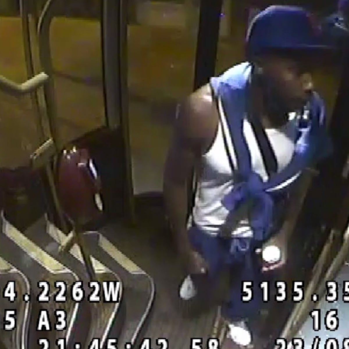 Nhs Worker Attacked On London Bus In Covid Mask Row Say Police Uk News The Guardian