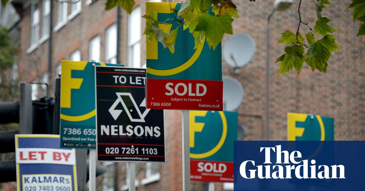 UK house prices fall for fifth month in a row