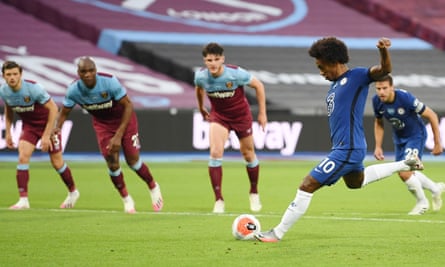Willian scores a penalty for Chelsea against West Ham on 1 July.