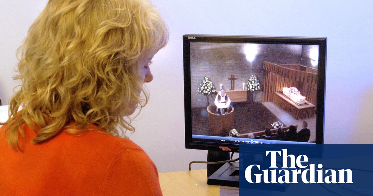 Uk Funeral Directors May Stream Burials Of Coronavirus Victims