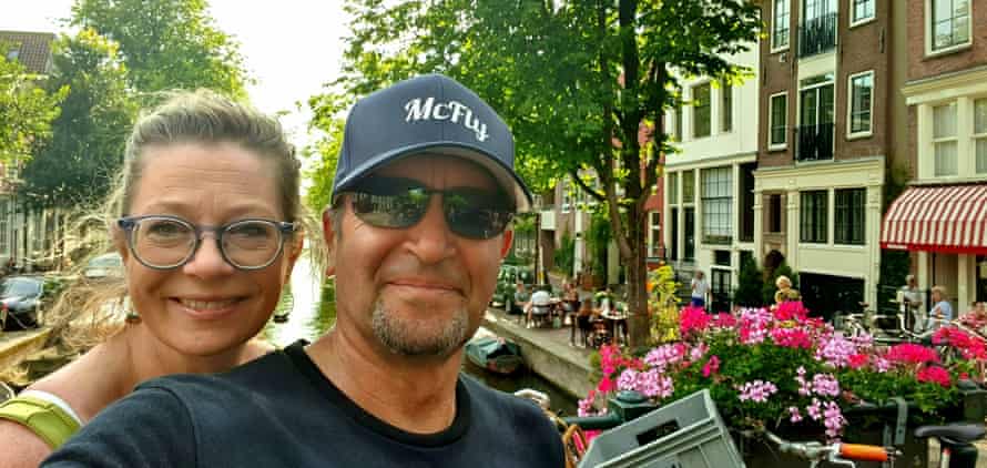 “Our children had finally grown up, so we were at an age where we could leave them”. Anna and Mikael Odfeldt in Amsterdam, before the pandemic.