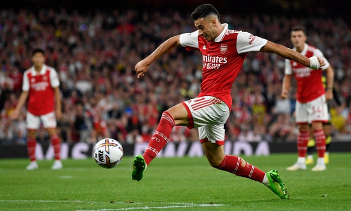 Gabriel Martinelli d'Arsenal marque son deuxième but.