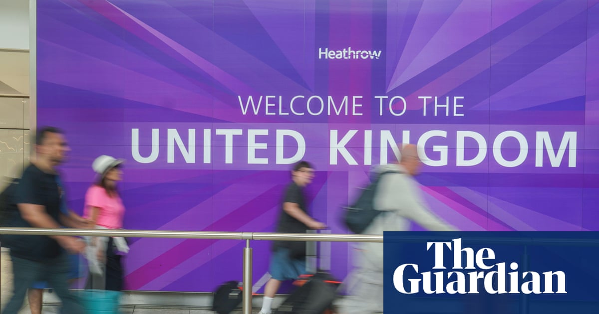 British dual nationals risk imminent refusal of travel to UK, Home Office affirms