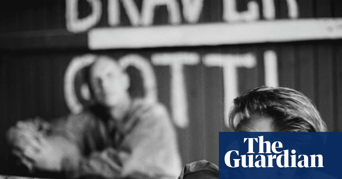 A Day with David Bowie: how a visit to a psychiatric clinic changed him – and his music