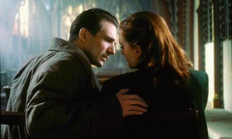 Ralph Fiennes and Julianna Moore in Neil Jordan’s film of The End of the Affair (1999).
