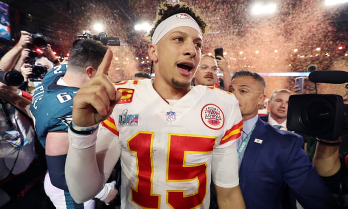 Hobbled Mahomes gilds legend with latest Super Bowl magic act (theguardian.com)