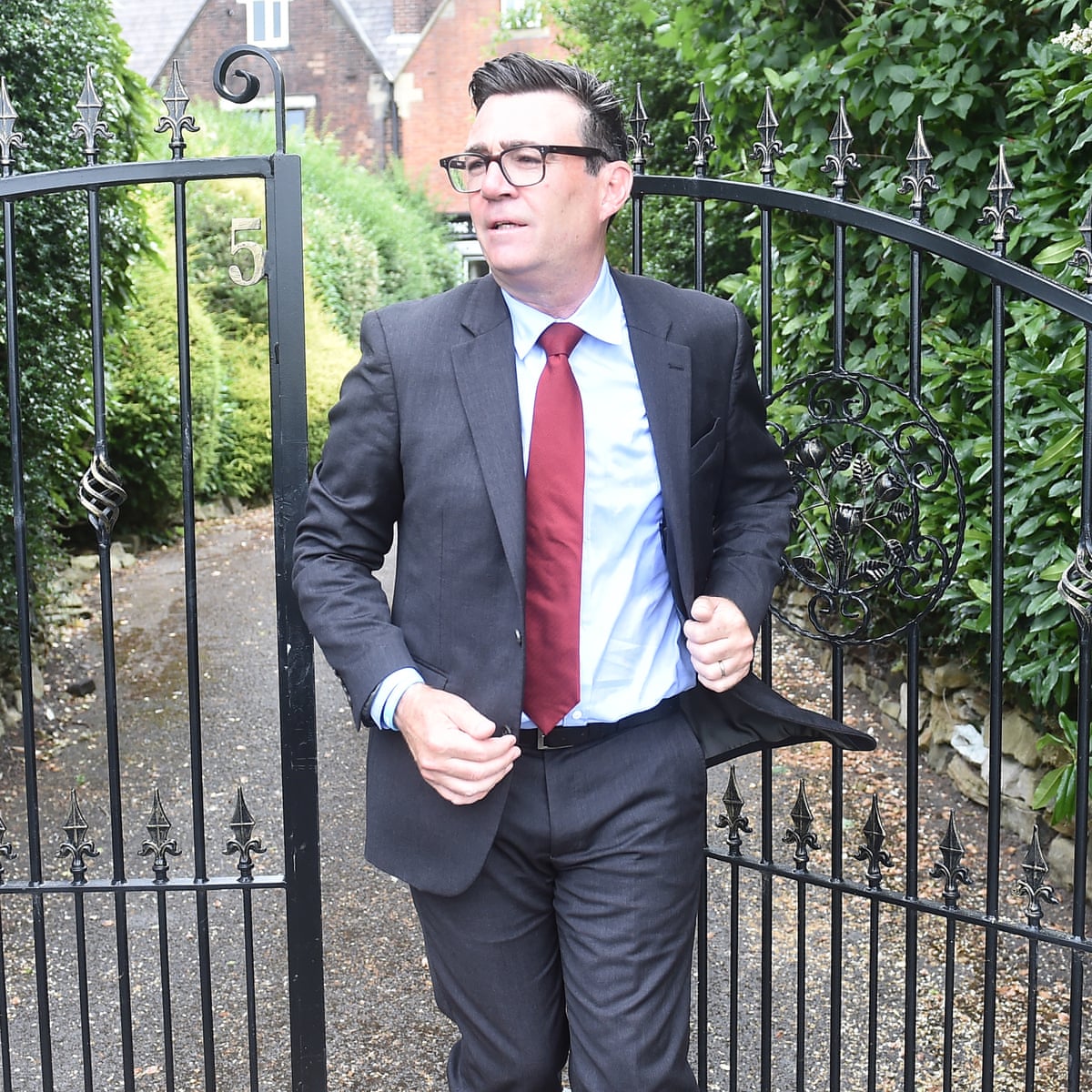 Λένε ότι ο Andy Burnham είναι «καλός στην πολιτική» – αλλά η απόδειξη θα έρθει μόνο με τον καιρό