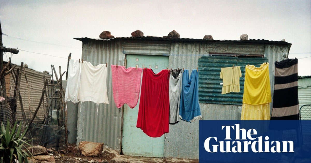 ‘Power and simplicity: South African photographer wins Deutsche Börse prize