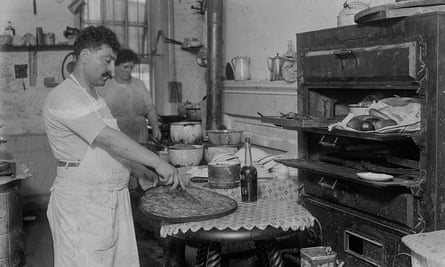 Syrian baklava maker in Little Syria (1916) New York