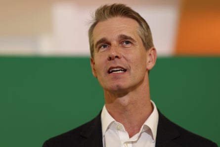 Andrew Charlton