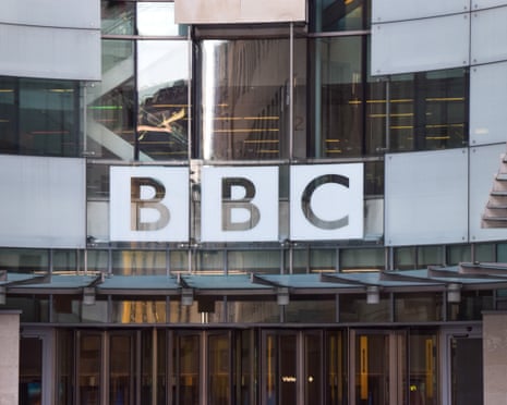 Giornalisti della BBC World Service che riferiscono