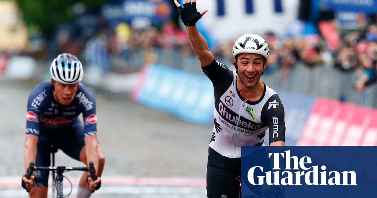 Victor Campenaerts sprints to Giro d’Italia stage win after huge early crash