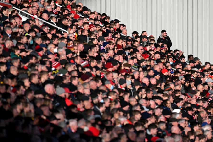 Les fans de Liverpool au match de l'équipe à domicile contre Brentford dimanche.