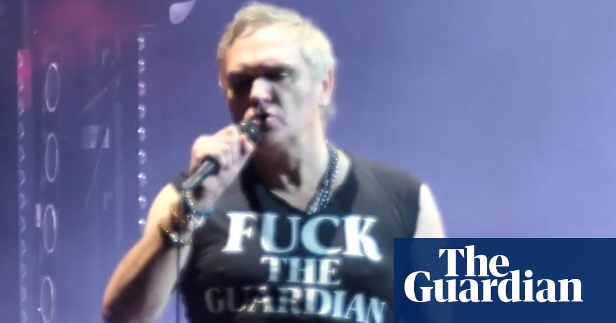 Morrissey performs in LA wearing explicit anti-Guardian vest