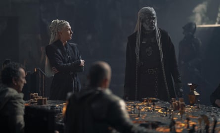 Eve Best as Princess Rhaenys Targaryen and Steve Toussaint as Lord Corlys Velaryon.
