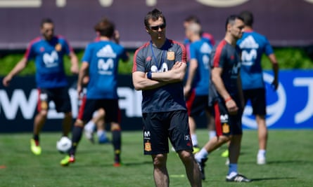 Julen Lopetegui lors d'une séance d'entraînement espagnole en Russie avant d'être limogé sans prendre en charge un match de Coupe du monde.