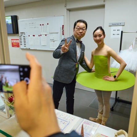 Yui with the stage manager on his last day