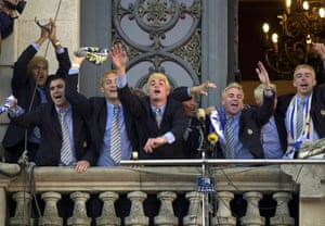 Donato (far left) and his Deportivo teammates celebrate with supporters from the balcony of the city hall on 20 May 2000.