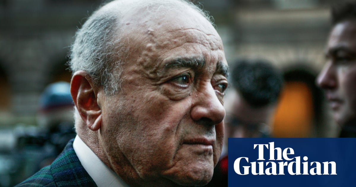 Ex Harrods director says Mohamed Al Fayed used cash bribes to 'control' staff