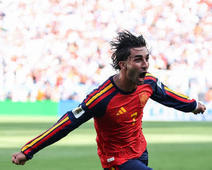 Transfer roundup: Paris Saint-Germain sign €50m Ferran Torres; Djed Spence seals Inter move