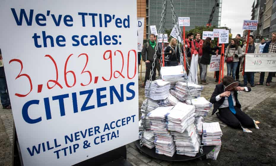 A petition against TTIP signed by 3 million people
was handed to the European Commission in Brussels.