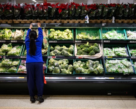 Britain ‘sleepwalking into a food crisis’ without urgent action, experts say
