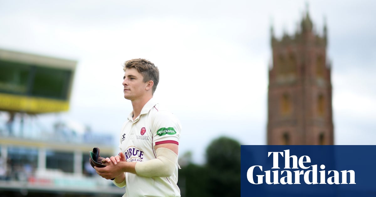 County cricket talking points: Somerset take advantage in title race