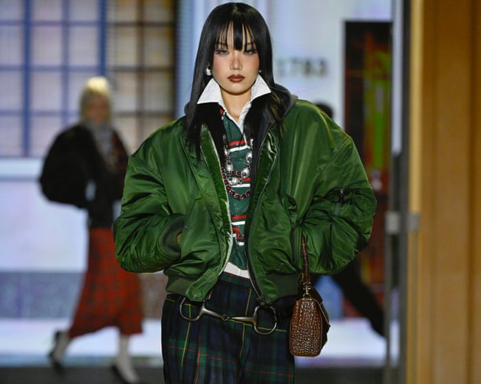 Gucci: el nuevo show de Demna trae vibras 'posh' a Milán