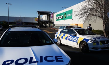 New Zealand police outside the Auckland supermarket after the terrorist stabbing attack