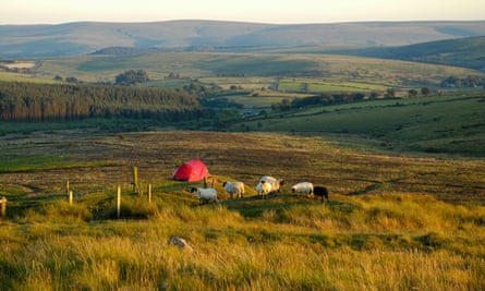 Wild camping on Dartmoor: fine if youpitch late