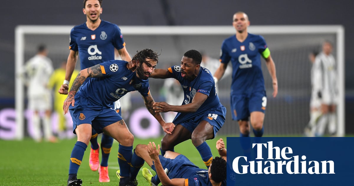 Sérgio Oliveira and 10-man Porto stun Juventus in extra-time thriller