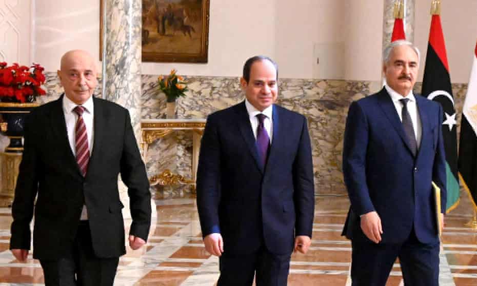 The Egyptian president, Abdel Fattah al-Sisi, (c), Libyan commander Khalifa Haftar (r) and the Libyan parliament speaker, Aguila Saleh