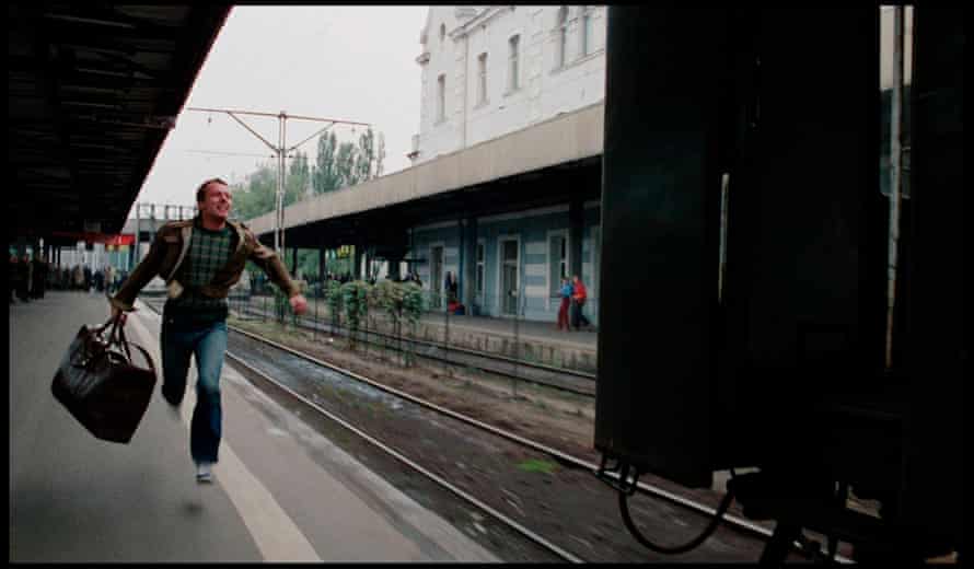 Bogusław Linda in Krzysztof Kieślowski’s Blind Chance.