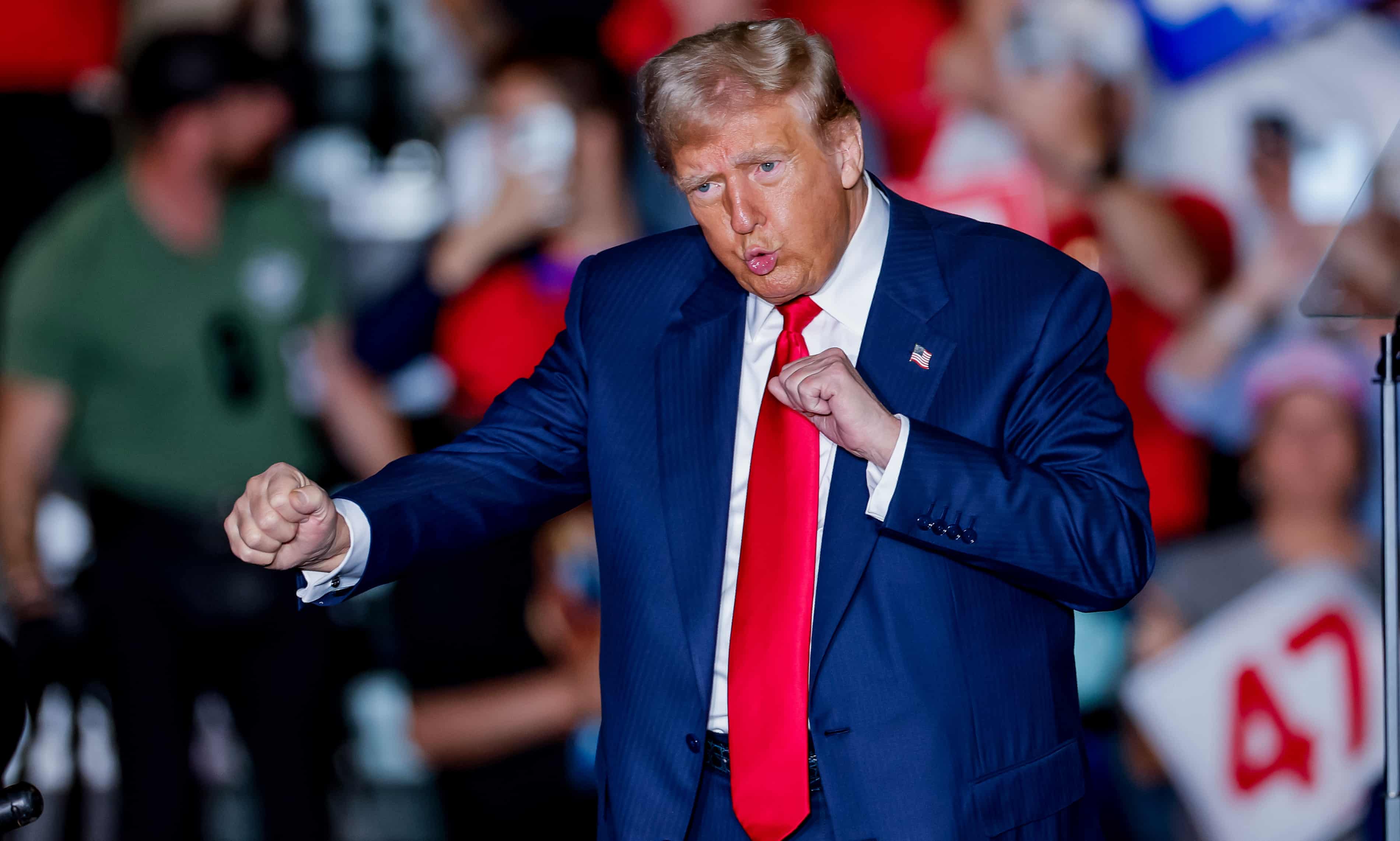 Trump’s campaign manager shared, then deleted, posts critical of January 6 attack (theguardian.com)